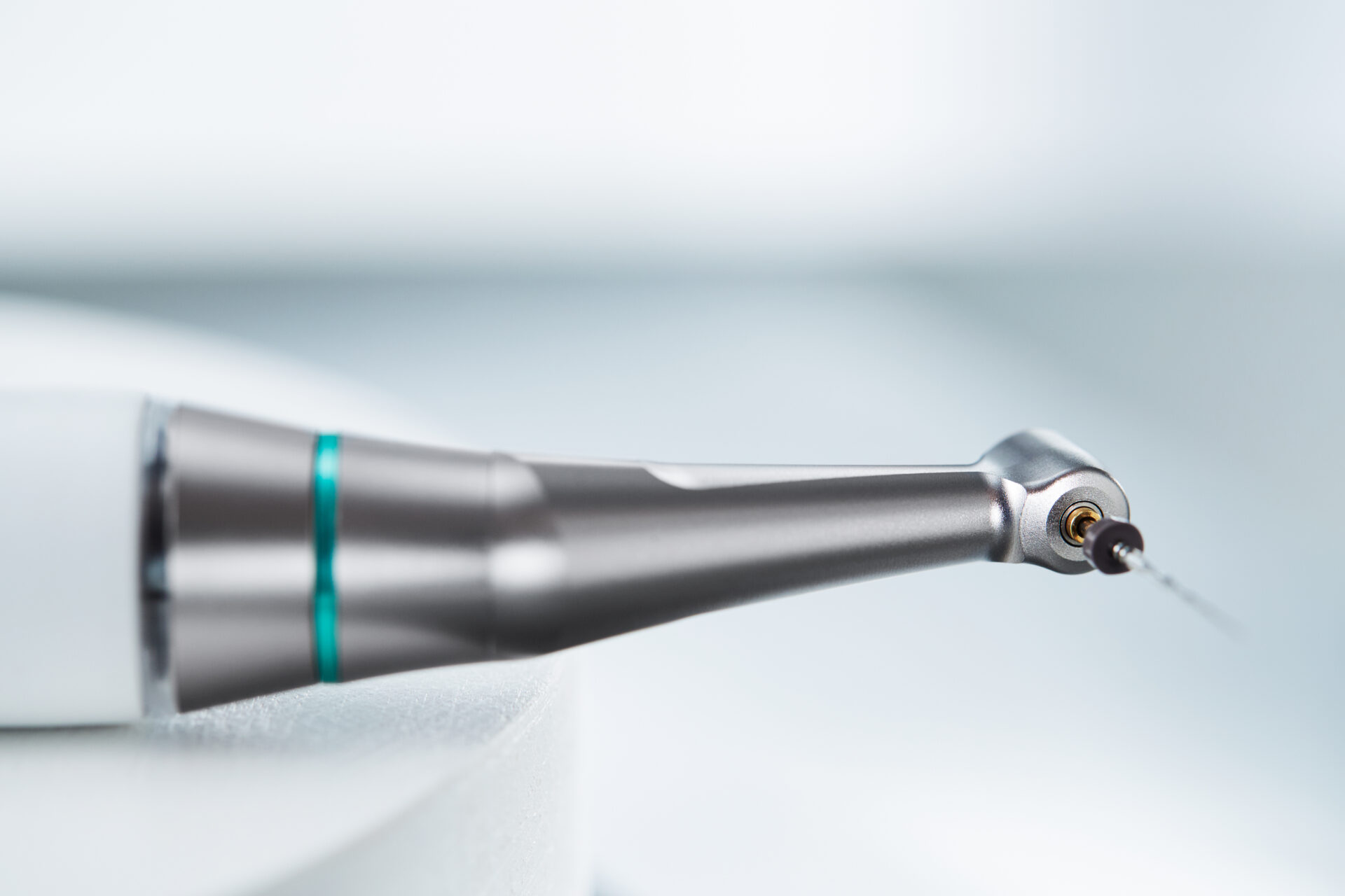 IMAG_20241105_EnDrive_Contra_Angle_Head_frontal_black