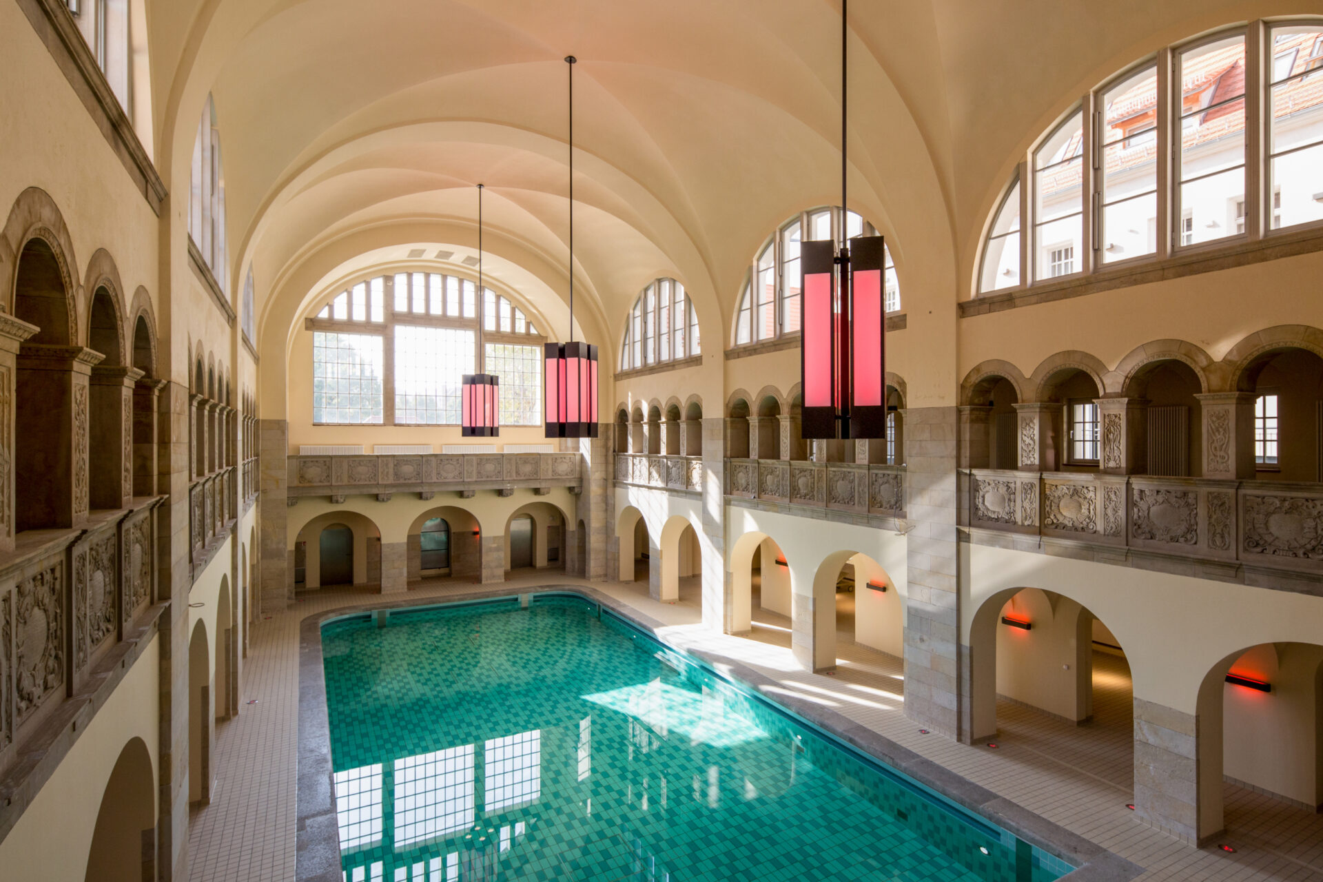 oderberger bath swimmingpool ies